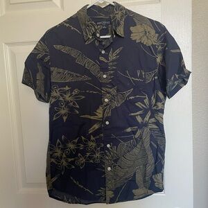 J Crew Mercantile Hawaiian shirt